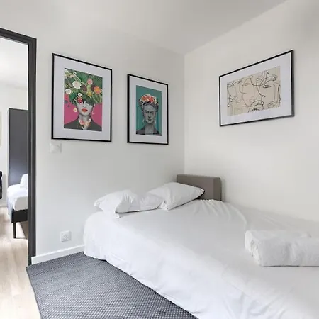 Charming 1br In Heart Of 10th Parigi