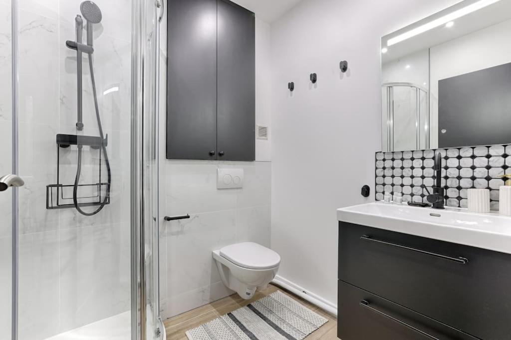 Appartamento Charming 1br In Heart Of 10th Parigi